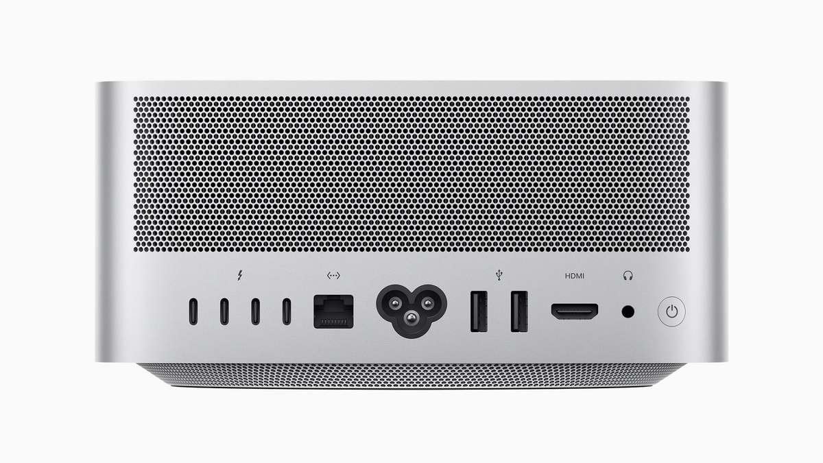 Mac Studio M5 Ultra - Rear Ports and Thunderbolt 5 Connectivity