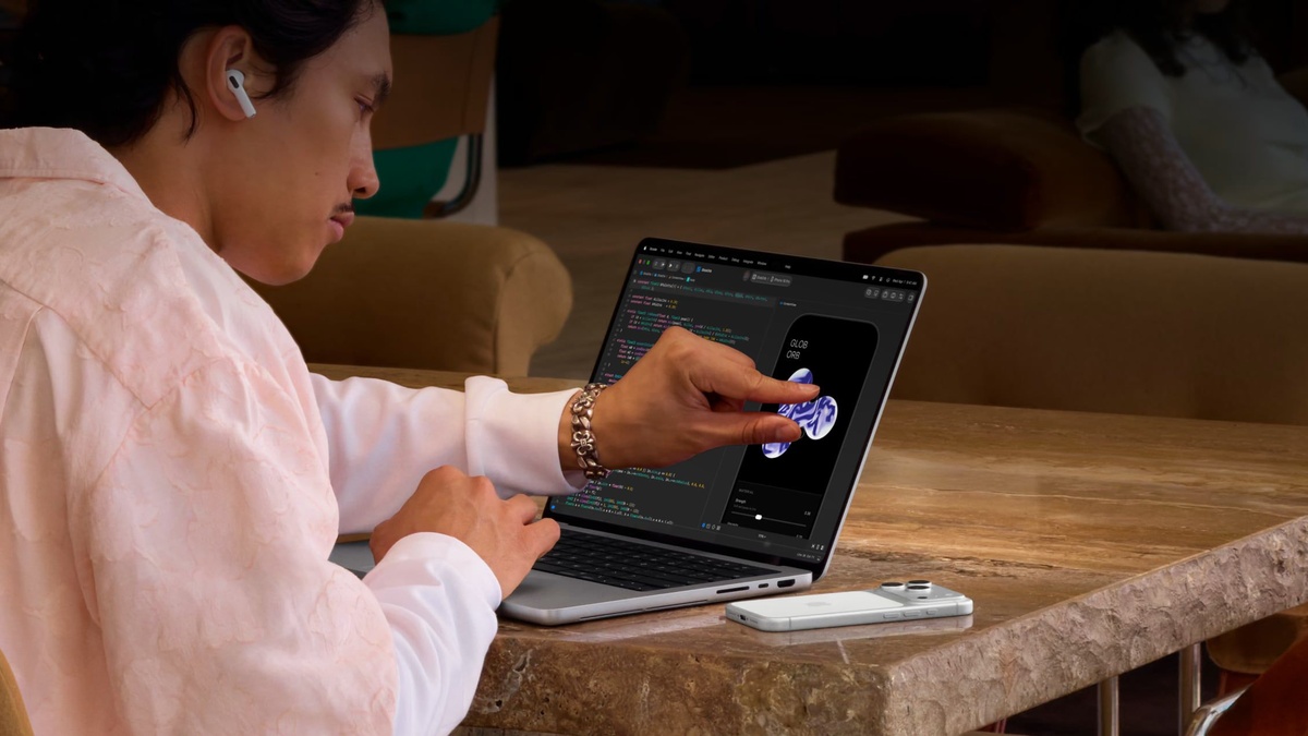 MacBook Pro Touch Battery Life - Flagship Hardware and Display