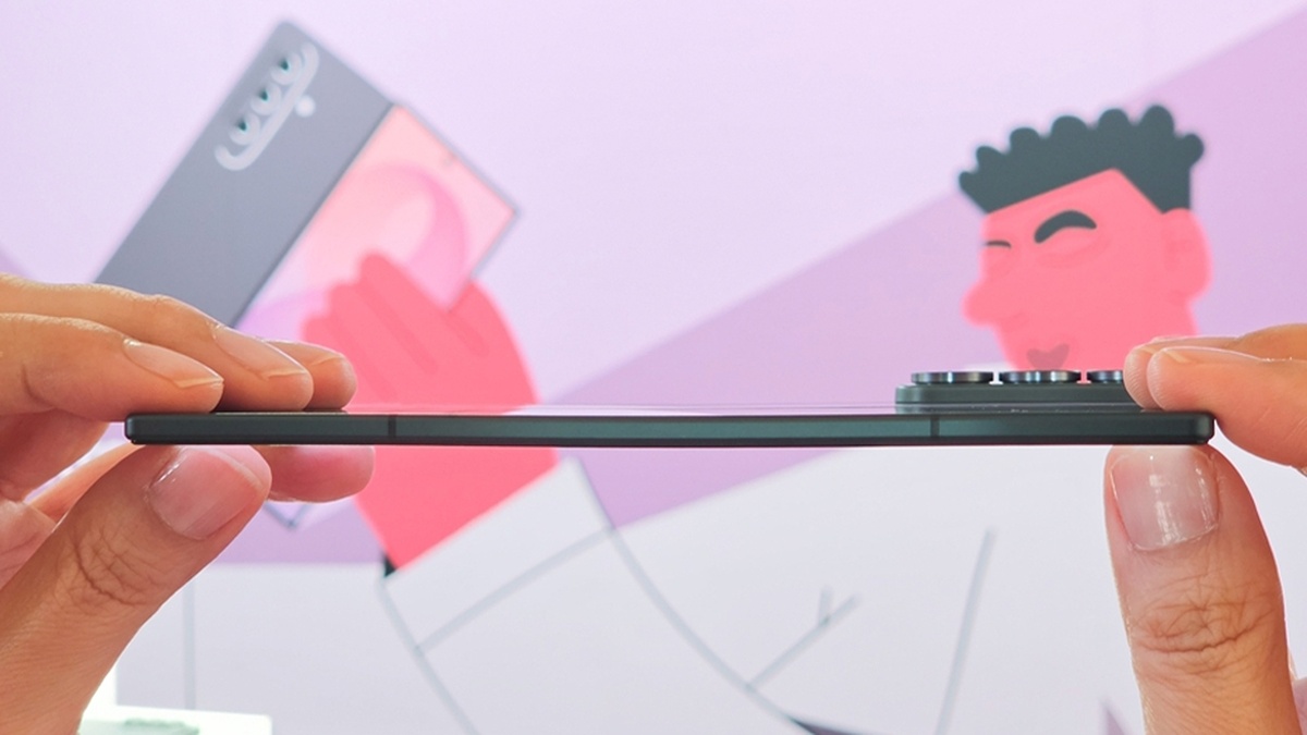 Samsung Best Global Brands 2026 - Galaxy Z Fold8 4:3 Aspect Ratio